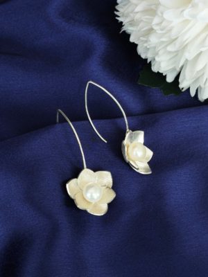 Flower Pearl Hooks