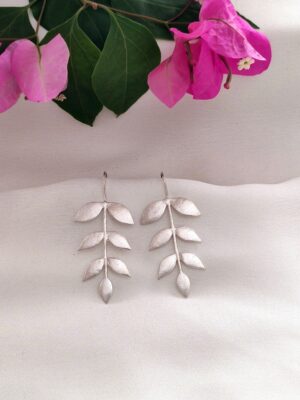 FLORA Matt Leaf Earrings- Silver