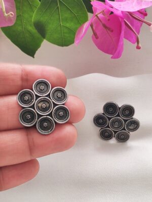 FLORA Oversized Studs