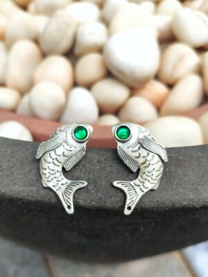 Fish Studs – Green