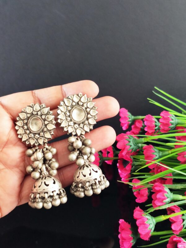 Ghungroo Bunch Vintage Jhumkas - Image 3