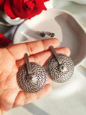 Oversized Jaali Studs