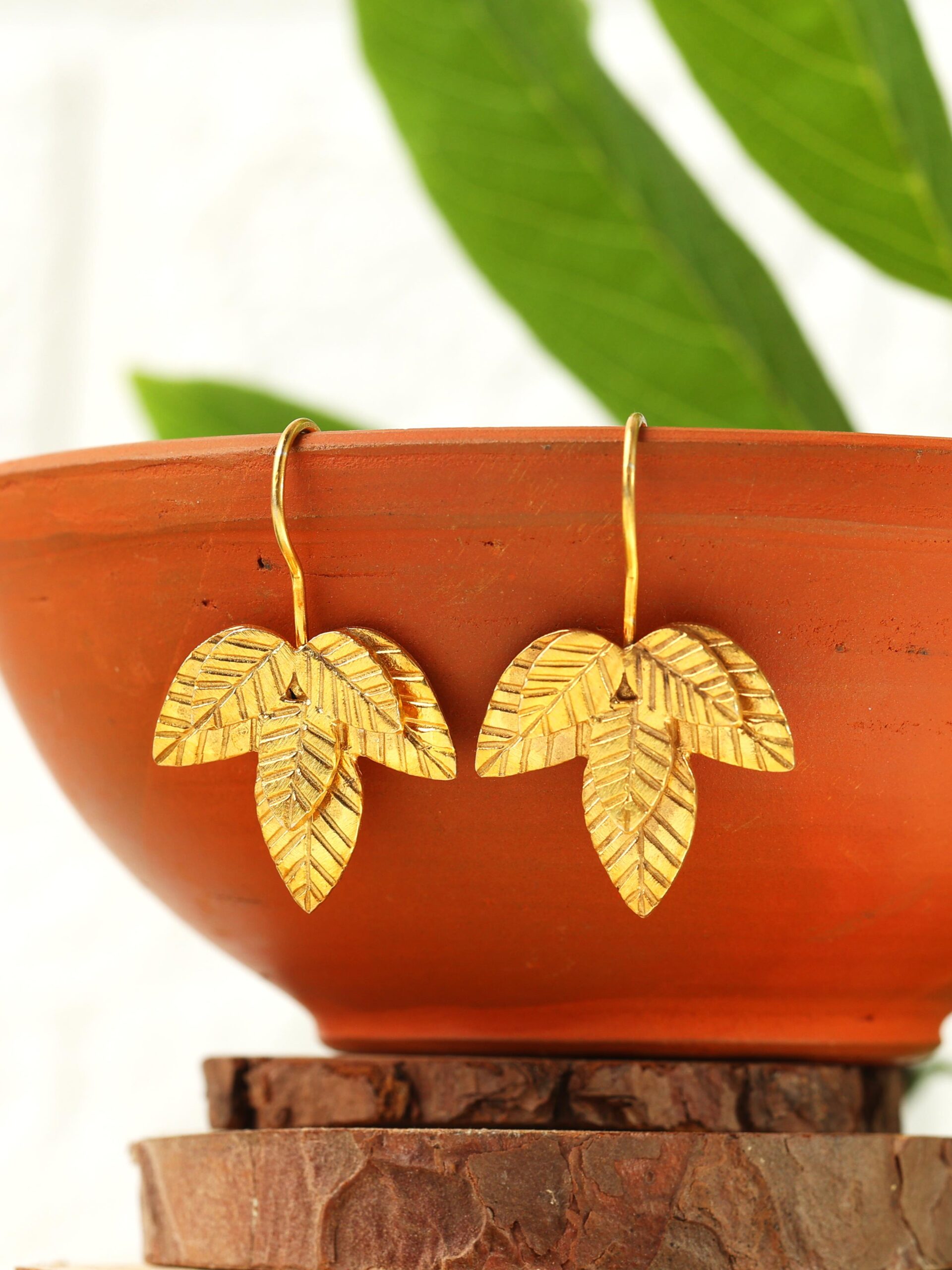 FLORA – Papeeha’s Signature Leaf Earrings – GOLD