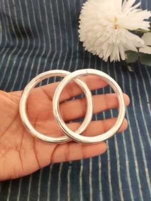 Solid Pipe Bangle – Size 2.4 (Openable)