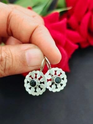 Flower hooks – Black