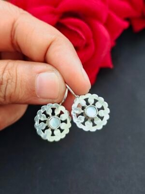 Flower hooks – Silver and Mother of Pearl – A match made in heaven :)