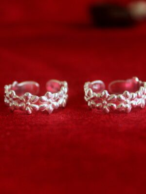 Engraved Flower Toe Rings (Pair)