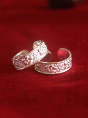 Engraved Band Toe Rings (Pair)
