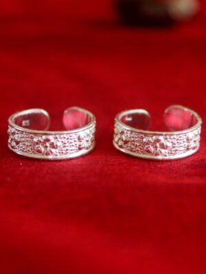 Engraved Band Toe Rings (Pair)
